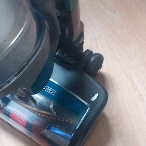 Dyson bagless upright vacuum - dyson,