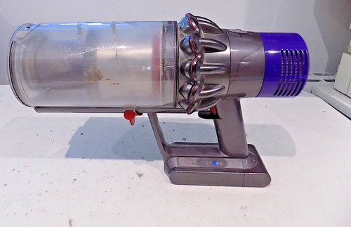 Dyson v10 cyclone vacuum - v10,