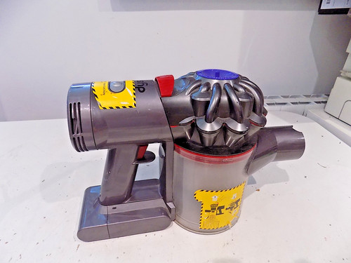 Dyson trigger vacuum - dyson,